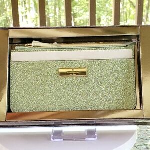 Kate Spade Kenzie Boxed Glitter Green Large Slim Cardholder. RetiredDiscontinued